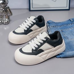 2024 Spring New Black Board Shoes Student Leisure Versatile Fashion Low cut Thick Sole Little White Shoes GAI
