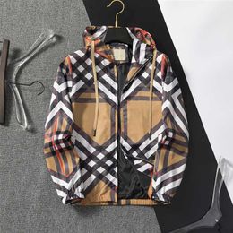 Men's Jackets Fashion Designer Mens Autumn Winter Warm Waterproof Windproof Jacket Fashion Casual Hip Hop Street Zipper Outdoor Jacket Plaid Stripe Coatxr7t