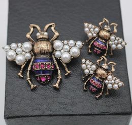 New Fashion Pins Brooches Yellow Gold Plated Bling CZ Bee Brooch Pin for Men Women for Party Wedding Nice Gift2105349