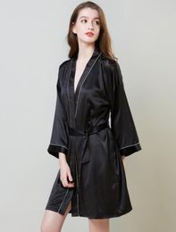 2020 new Lady Sleepwear Silk Simulated Nightgown Women Midlong Sleeve Morning Gown Ice Silk Bath Gown Woman039s Pyjamas Home C6451293