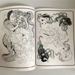 tattoo tradition Tatoo Book Traditional Manuscript Tattoo Books Pattern Album Big Snake Dragon Monster Stained God 240423