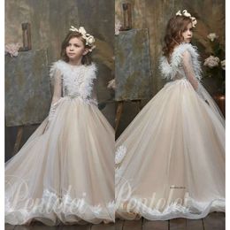 Härlig en linje Flower Girl Jewel Neck Lång ärm Applique Pearls Feather Wedding Dress Floor Length Girl's Birthday Part 0508