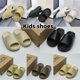 2024 Designer Kids Sandals Women Platform Slippers Slippers Slides Shoes Black White Blue Pink Luxury Mens Womens Beach Fashion Mother Bugle Scuffs Top Quality