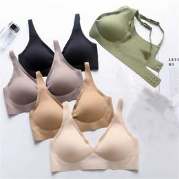 Bras Breathable and fashionable design latex solid color V-neck underwear push up invisible bra womens underwearL2405