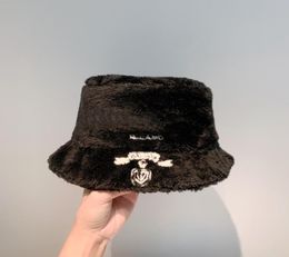 Top Big Brand Bucket Hat New Winter Korean Style Trendy Fashionable Warm Bucket Hat Furry Internet Celebrity Winter Hats1567844