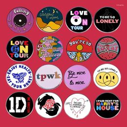 Brooches Creative Round Musical Brooch Personalised Alloy Enamel Badges Fashionable Clothing Decorative Pin Send Fans Boutique Medal Gift