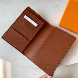 Women Fashion Card Holder Passport cover Protection Case Trendy Credit Card Holders Men Wallet Brown with box 217s