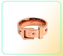 Luxury Fashion Luxury designer Jewelry Punk Stainless Steel Rivet Ring Pyramid Rose Gold lovers rings for Women4739981