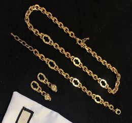 Designer Jewelry Ladies Vintage Gold Fashion Letter Necklace Bracelet High Quality Pure Copper Material Couple Wedding Birthday Gi6902309