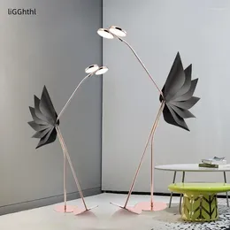 Floor Lamps Nordic Personality Fashion Creative Flamingo LED Lamp Suitable For Family Bedroom Living Room Study El Standing Lights