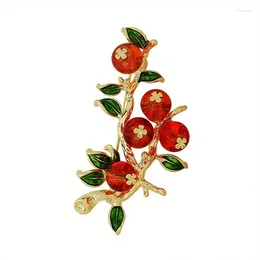 Brooches 1PC Exquisite Compact Persimmon Branch Brooch Luxury Women Retro Temperament Corsage Style Pins