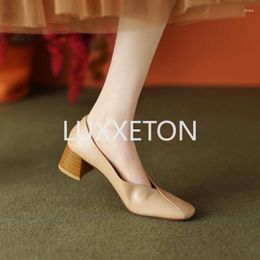 Dress Shoes 2024 Spring/Summer Korean Edition Women's Shallow Mouth Square Head V-Mouth Art Retro Commuter Office Thick High Heels