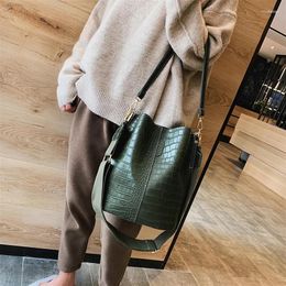 Shoulder Bags Alligator Pattern Bucket Bag For Women Vintage Big Capacity Crossbody Elegant Shopping Handbag Purse