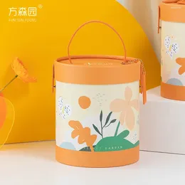 Gift Wrap Illustration Hand-painted Literary Round Portable Box Hug Bucket Packaging Holiday Favors For Guests Mini Cardboard