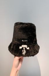 Top Big Brand Bucket Hat New Winter Korean Style Trendy Fashionable Warm Bucket Hat Furry Internet Celebrity Winter Hats6412946