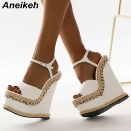 2024 Summer Grass Woven Slope Heel Comfortable Sandals Ladies Shoes Party PU Platform Buckle Fashion Sandalias Mujer