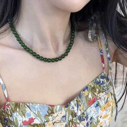 White new Chinese style green agate chalcedony beaded jade necklace womens collarbone chain elegant and high-end neck chain