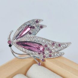 Brooches Beautiful Flying Butterfly Inlaid With Geometric Pink Zircon Suitable For Women's Fashionable Clothing Versatile Sweater Brooch