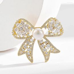 Brooches 2024 Pearl Butterfly Brooch Jewellery Wedding Gold Plated Insect Rhinestone Bride Pins For Women Gifts Wholesale
