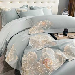 Bedding sets High end floral embroidery green and red bedding luxurious Egyptian cotton solid down duvet cover flat or fitted bedding pillow cover J240507