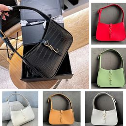 Fashion Designer Shoulder Bags Luxurys Totes Travel Womens Classic Underarm Smooth Genuine Leather Clutch Bag CrossBody Handbags Lady Retro Styles Beautiful