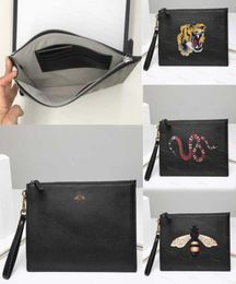 Man wallet Black bee leather Hand bag women Rice white snake Purses high quality fashion Card Holders Animal motifs Mobile phone p9675179