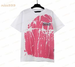 23ss New t shirt pink graffiti print pattern printing fashion versatile personality loose street men women short sleeve4617696