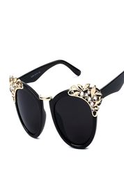 Luxury Rhinestone Diamond Sunglasses Women Europe Style Eyeglasses Fashion Models Glasses Personality Cat Eye Sunglass Whole2378093