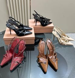 Più nuovo tacchi alti sexy di alta qualità marca designer di lusso Domande donne puntate con fibbia per la fibbia per la fibbia per la festa delle feste estive sandali estivi da donna in pelle di cuoio da stiletto scarpe da stilo donna