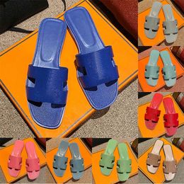 2024 top quality designer women sandals Fashion casual shoes for woman luxury and classic house sandal outdoor travel rubber flat slippers solid Colourful khaki blue