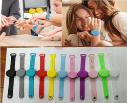 Portable Refillable Silicone Wristbands Hand Sanitizer Dispenser Bracelet Wearable Sanitizering Dispenser Travel With Squeeze Bott6276911