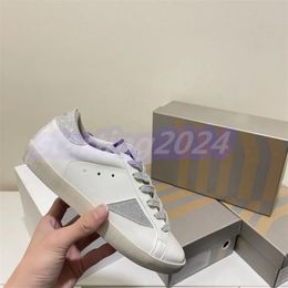 2024 Designer Sneakers Golden S Loafers Casual Shoes Leather Italy Dirty Old Shoe Brand Women Men Super-star Ball Star Trainers 35-45 T58