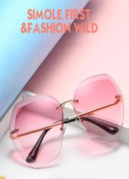 Luxury Fashion Sexy Rimless Oversized UV400 Sunglasses for Women Metal Frame Sun Glasses Pink Blue Plastic UV400 Shades Designers6478068