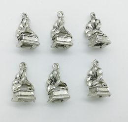 50pcsLot Old Phonograph Horn Charms Pendants Retro Jewellery Accessories DIY Antique silver Pendant For Bracelet Earrings Keychain 1293838