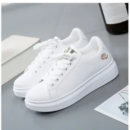 Casual Shoes Women Spring Fashion Embroidered White Sneakers Breathable Flower Lace-Up Zapatillas