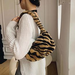 Evening Bags Leopard/Tiger/Zebra Pattern Plush Tote For Women 2024 Soft Fluffy Bag Furry Luxury Designer Handbag Fur Shoulder Hobos