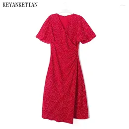 Party Dresses KEYANKETIAN Women's Polka Dot Print Dress Summer French Style V-collar Flared Sleeves Button-Down Slim Red MIDI