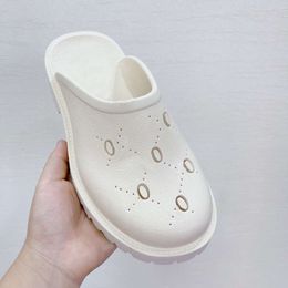 Damenplattform Sandale Luxusschuhe aus transparenten Material