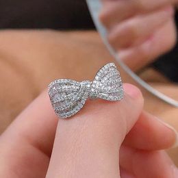 2024 ins Top Sell Wedding Rings Stunning Luxury Jewellery 925 Sterling Silver Fill Pave White Sapphire CZ Diamond Gemstones Party Women Engagement Bow Ring Gift