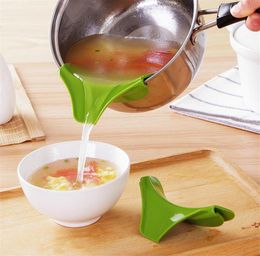 multifunction foodgrade silicone slip on pour spout clip on single pouring spout for pans bowls kitchen tool st1138416923