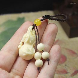 Keychains Cute Mahogany Ivory Keychain 3D Lifelike Buddha Pendant Key Ring Person Shape Holder Jewelry Making Accessories