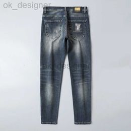 Designer di jeans maschili Spring Fashion Brand Pantaloni slim-fit coreano Slimt fit pantaloni grigi ricamati