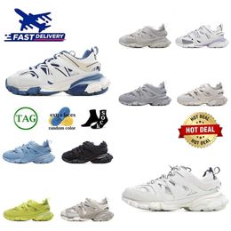 2024 Rastreadores de rastreadores tênis 7.0 Designer casual mcnm shoes plataform graffiti white bairchonstruction transmite homens homens treinadores