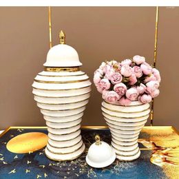 Vases European-style Electroplating Gold Ceramic Ginger Pot Luxury Crafts Flower Arrangement Vase Modern Home Decoration Ornaments