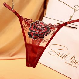 New Lady Fashion embroidered flower comfortable breathable women G-string triangle short pants lady underwear sexy panties women sexy lingeries