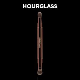 Makeup Brushes The hourglass multifunctional makeup brush is a double-sided retractable used to stain eye shadow Q240507