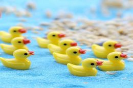 Mini Duck Hard Resin Miniature Garden Decorations Slime Charms Ducks Figures Micro Landscape Aquarium Dollhouse Ornament DIY Decor8641126