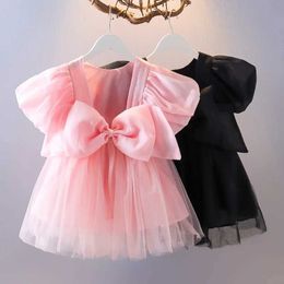Flickans klänningar Summer Girl Sheer Fluffy Bow Elegant Party Tutu Fluffy Ball Dress Sleeveless Birthday Princess Dressl240508