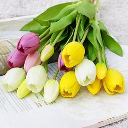 Decorative Flowers 5Pcs/Bunch Artificial Tulips Flower Simple Real Touch Simulation Bouquet Creative Fake Hand Flores For Bridal