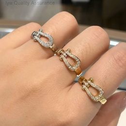 Designer Ring for Woman Freds Luxury Charm Ring f Family Horseshoe Buckle Vgold Diamond Ring for Women with High Grade Design Sense Light Luxury Fashion Small Couple R